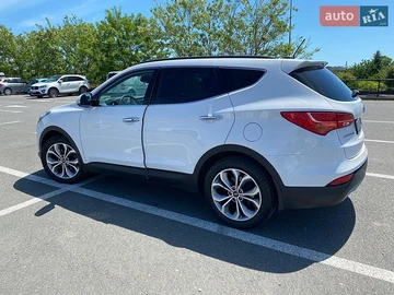Авто Hyundai Santa Fe 2015 № 8987526