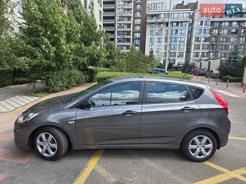 Авто Hyundai Accent 2013 № 8987929