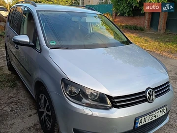 Авто Volkswagen Touran 2013 № 8987938