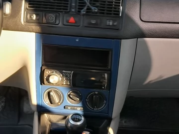 Авто Volkswagen Golf 1999 № 6777370