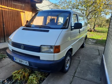 Авто Volkswagen Transporter 2000 № 6822248