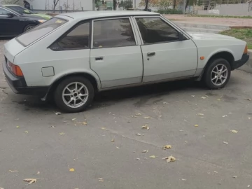 Авто  2141 1992 № 6856962