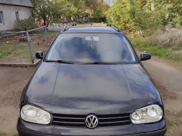 Авто Volkswagen Golf 2000 № 6985549
