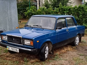Авто ВАЗ 2107 2001 № 7000051