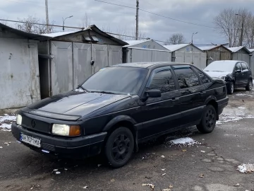 Авто Volkswagen Passat Sedan 1989 № 7007612