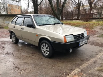 Авто ВАЗ 2109 2000 № 7017548