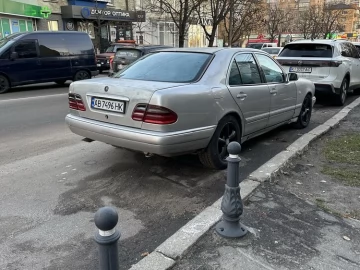 Авто Mercedes E Серия 2000 № 7038407