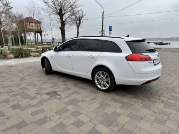 Авто Opel Insignia 2012 № 7041279