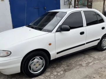 Авто Hyundai Accent 1997 № 7041507