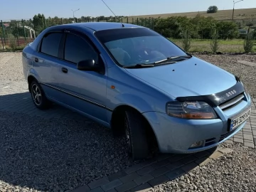 Авто Chevrolet Aveo 2004 № 7045827
