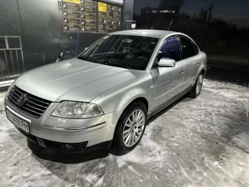 Авто Volkswagen Passat Sedan 2001 № 7047045