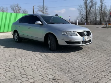 Авто Volkswagen Passat Sedan 2005 № 7049284