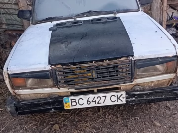 Авто ВАЗ 2107 1989 № 7049588