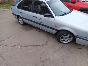 Авто Volkswagen Passat Sedan 1995 № 7050098