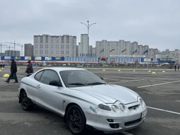 Авто Hyundai Coupe 2000 № 7050417