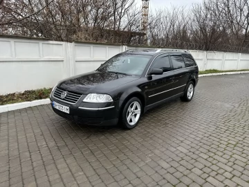 Авто Volkswagen Passat Variant 2003 № 7056543