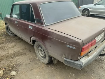 Авто ВАЗ 2107 1985 № 7057809