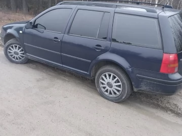 Авто Volkswagen Golf 1999 № 7058228