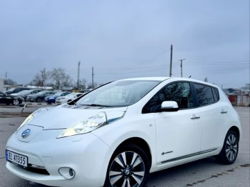 Авто Nissan Leaf 2013 № 7058697