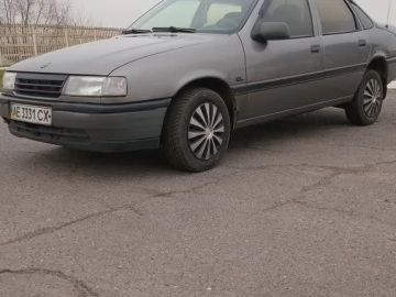 Авто Opel Vectra 1990 № 7058843