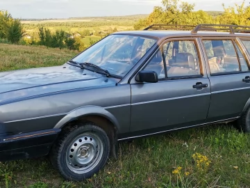 Авто Volkswagen Passat Variant 1988 № 7059786