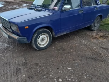 Авто ВАЗ 2107 1992 № 7060313