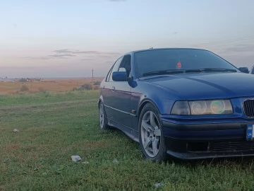 Авто BMW 3 Серия 1994 № 7061156