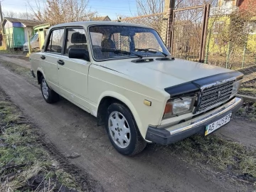 Авто ВАЗ 2107 1989 № 7063629
