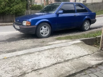 Авто Ford Escort 1989 № 7064823