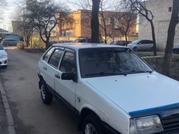 Авто ВАЗ 2109 1998 № 7064988