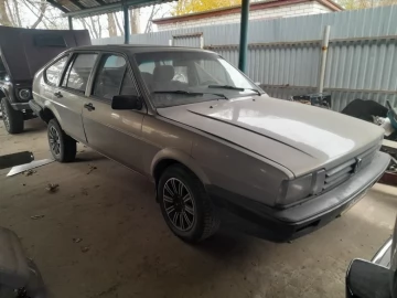Авто Volkswagen Passat Sedan 1985 № 7065339