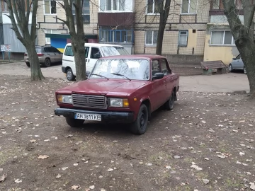 Авто ВАЗ 2107 1986 № 7070436