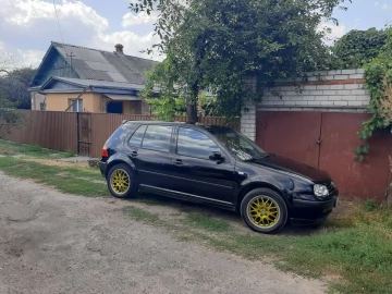 Авто Volkswagen Golf 2002 № 7073601