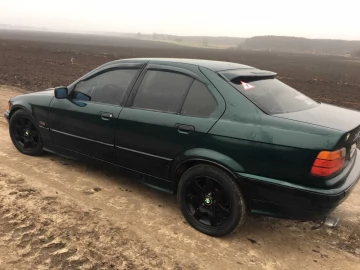 Авто BMW 3 Серия 1992 № 7073958