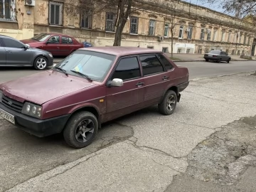 Авто ВАЗ 21099 2000 № 7075157