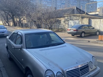 Авто Mercedes 230 1996 № 7078476