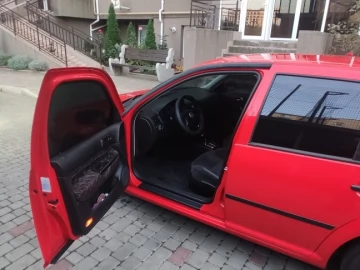Авто Volkswagen Golf 1999 № 7078932
