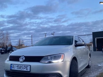 Авто Volkswagen Jetta 2010 № 7079804
