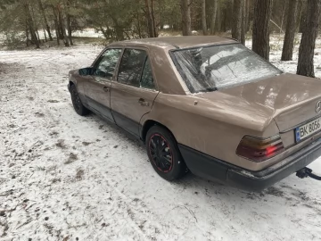 Авто Mercedes 250 1990 № 7081344