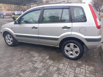 Авто Ford Fusion 2006 № 7086303