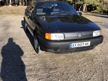 Авто Volkswagen Passat Sedan 1988 № 7090431