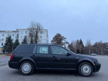 Авто Volkswagen Golf 2001 № 7092352