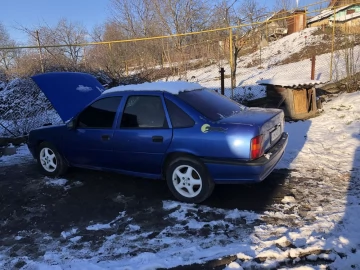 Авто Opel Vectra 1989 № 7092736