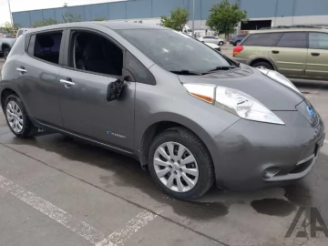 Авто Nissan Leaf 2015 № 7093065