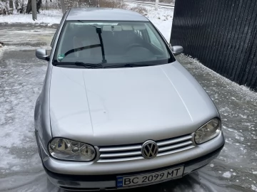 Авто Volkswagen Golf 2001 № 7093124