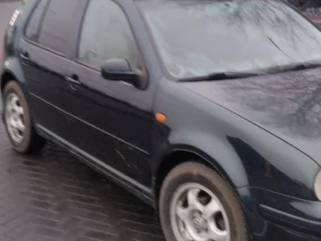 Авто Volkswagen Golf 2002 № 7093180