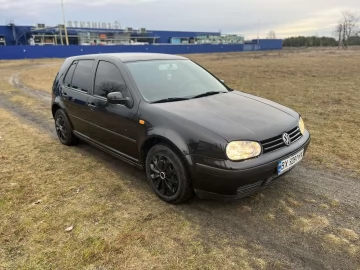 Авто Volkswagen Golf 2000 № 7094734