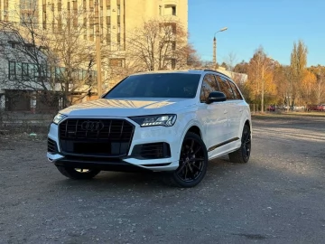 Авто Audi Q7 2021 № 7096465