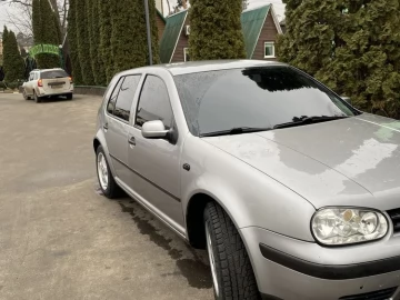 Авто Volkswagen Golf 2002 № 7099769