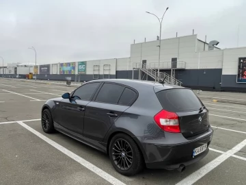 Авто BMW 1 Серия 2005 № 7106064